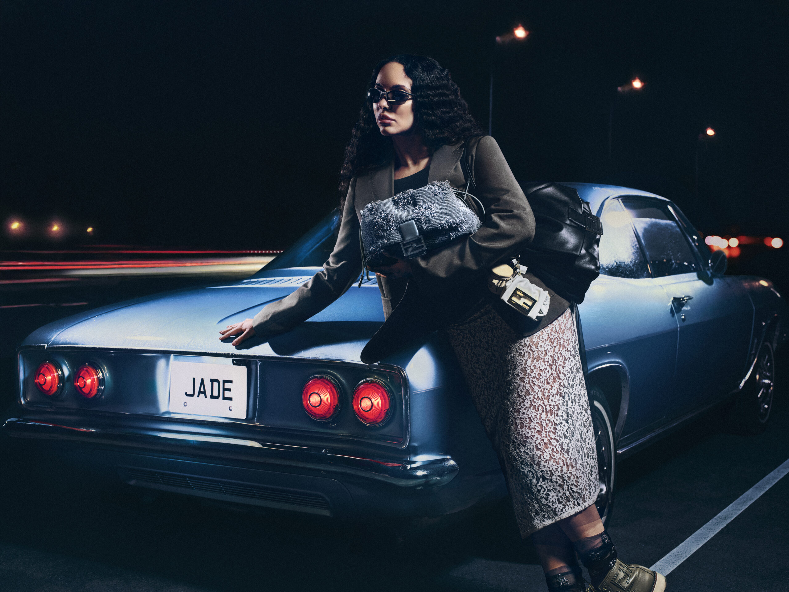 Fendi se une a la pop star Jade para su nueva Mamma Baguette Bag. 3 MAPLE FENDI MAMMA BAGUETTE 3 scaled