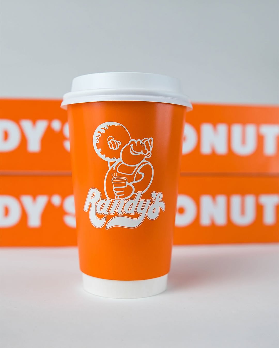 Randy's Donuts llega a la Ciudad de México. 5 MAPLE RANDYS DONUTS 12
