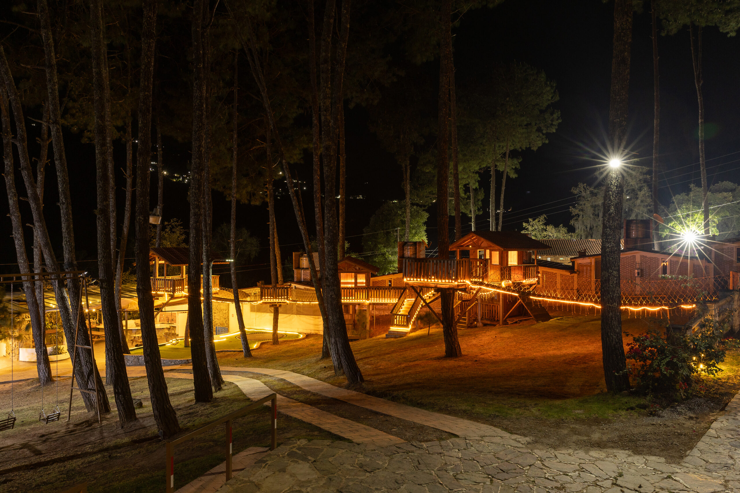 Kuppel Camp, el destino ideal para una escapada a Zacatlán de las Manzanas. 3 Maple KuppelCamp 25 scaled