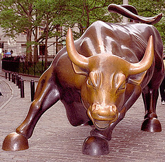 Wall Street Won’t Surrender on Bonuses, Veterans Say By Christine Harper