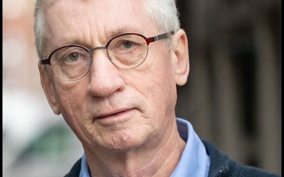 2210: Unlocking Primate Secrets: Exploring Emotions, Gender, and Human Evolution with Frans de Waal