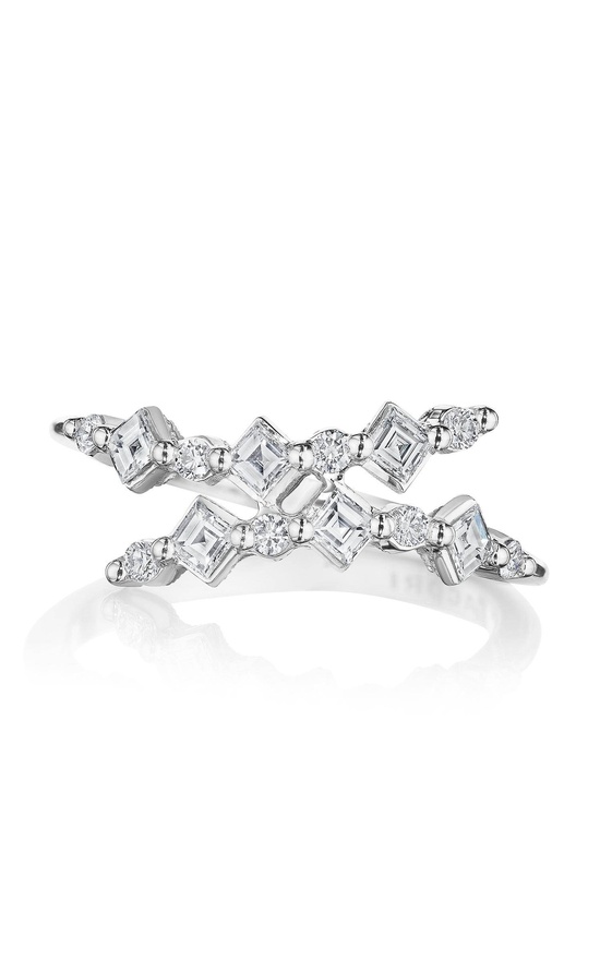 Carré and Round Diamond Ring in 18kt White Gold