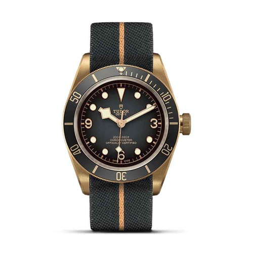 Black Bay Bronze 43mm Fabric M79250BA-0002