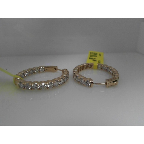 14K Yellow Gold Estate  Diamond Earring