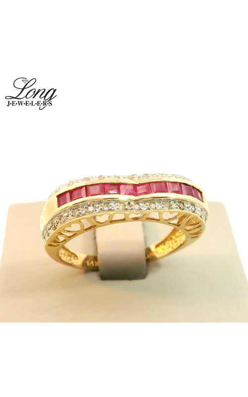 Ruby Ring w Heart Shaped Design