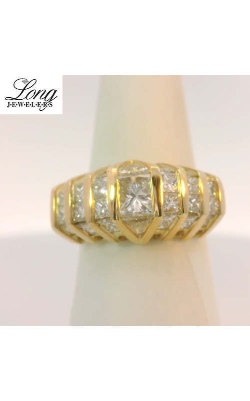 18K Yellow Gold Cluster Ring: Elegant and Timeless Design