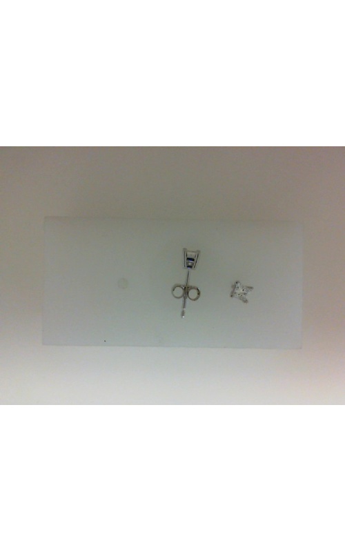 14 White Gold Stud Earrings
