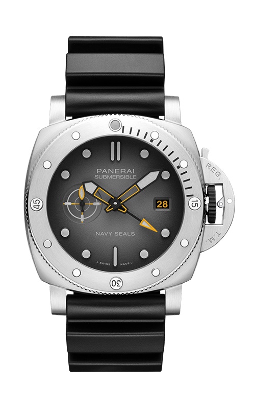 Panerai Submersible Watch PAM01323