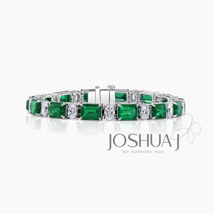 Oval Emerald Bracelet