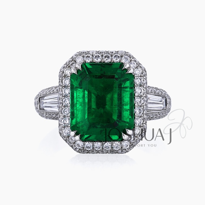 Round Emerald Halo Ring
