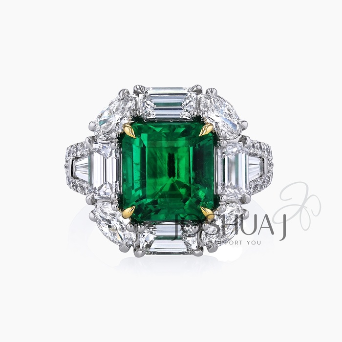 Oval Emerald Halo Ring