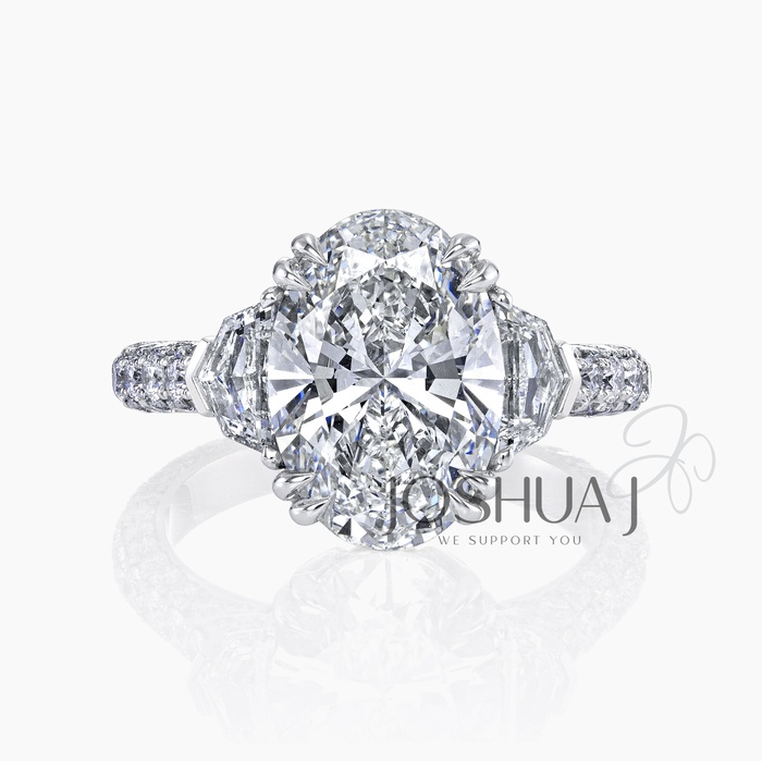 Oval Diamond Ring