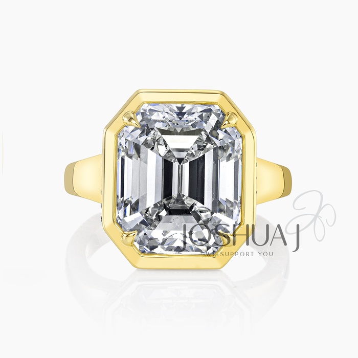 Emerald-Cut Diamond Ring