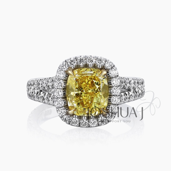 Fancy Vivid Round Diamond Ring