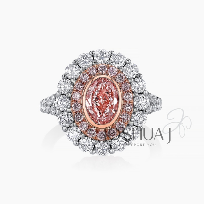 Oval Diamond Halo Ring