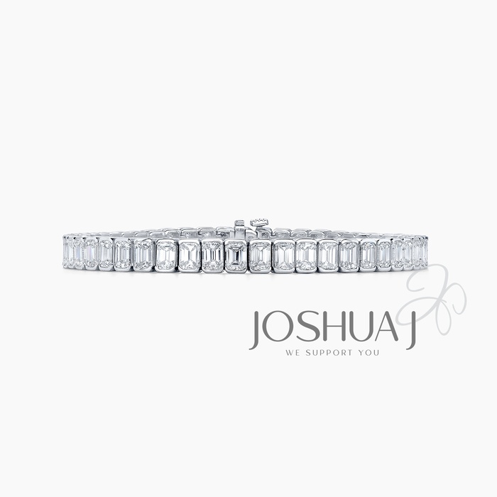 Emerald-Cut Diamond Bracelet