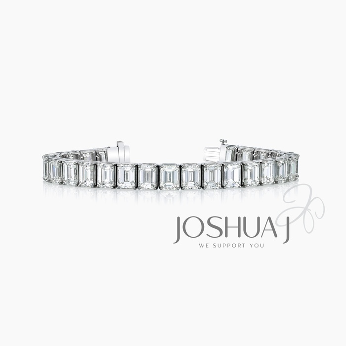Emerald-Cut Diamond Bracelet