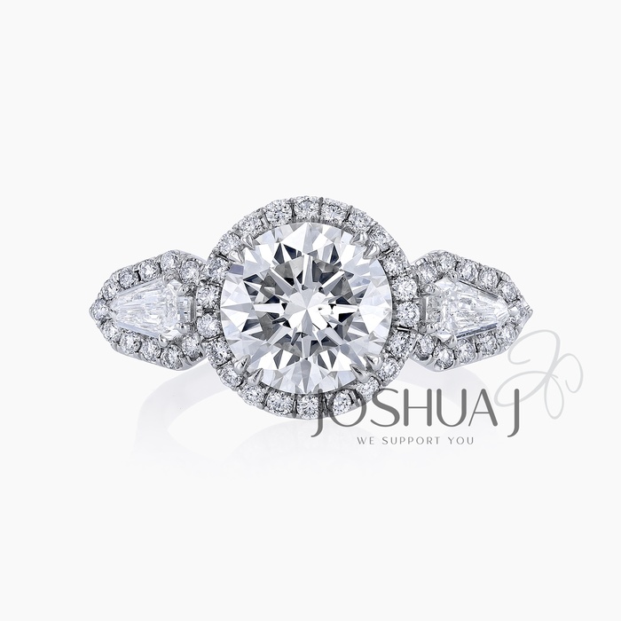 Round Diamond Halo Ring