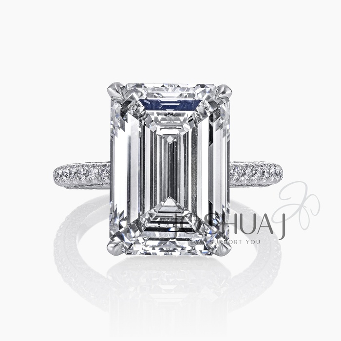 Emerald-Cut Diamond Ring