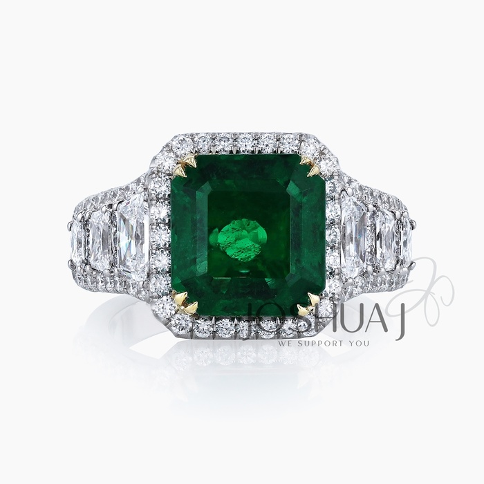 Round Emerald Ring