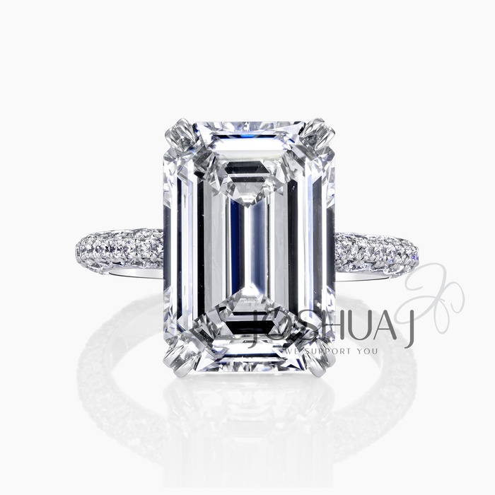 Emerald-Cut Diamond Ring