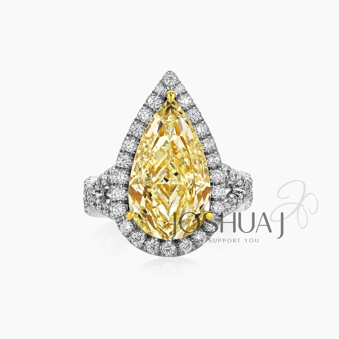 Fancy Light Round Diamond Ring