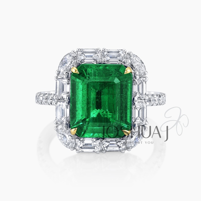 Emerald Halo Ring