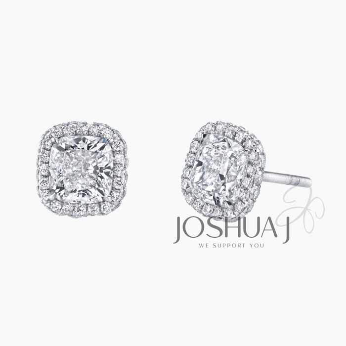 Round Diamond Stud Earrings