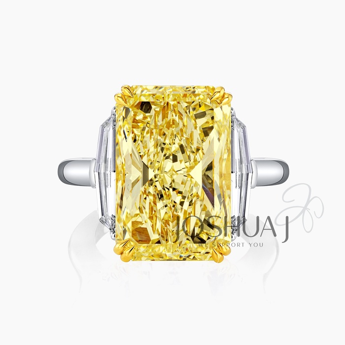 Fancy Light Diamond Ring