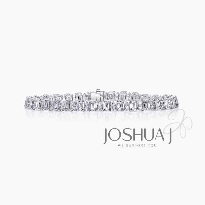 Emerald-Cut Diamond Bracelet