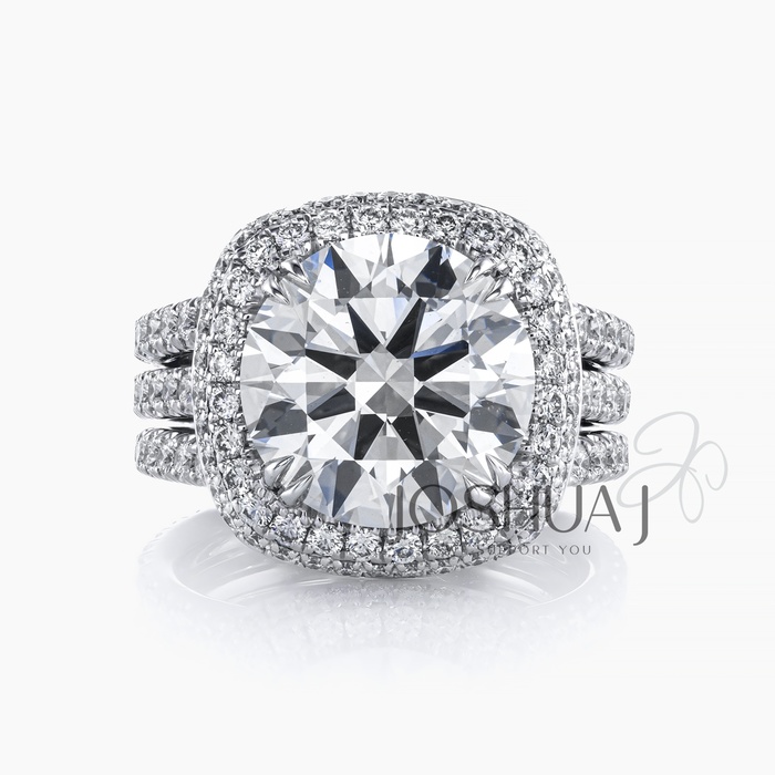 Round Diamond Halo Ring