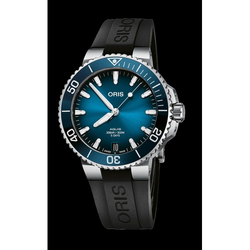 ORIS Aquis Date Calibre 400 41.5mm Blue Dial With Black Strap