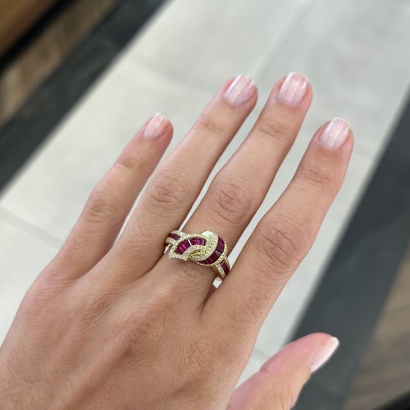 Baguette Embrace Ring