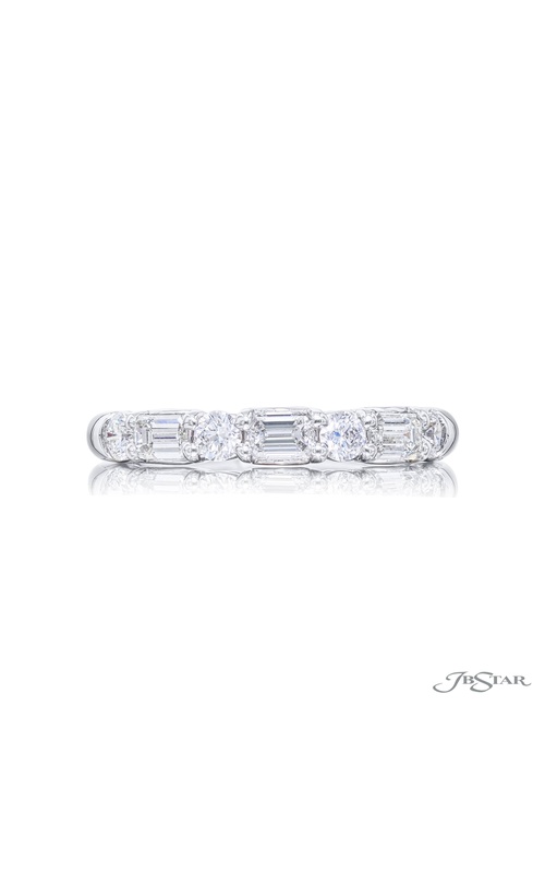 Elegance Elevated: Classic Single-Row Emerald and Round Diamond Wedding Band in Platinum