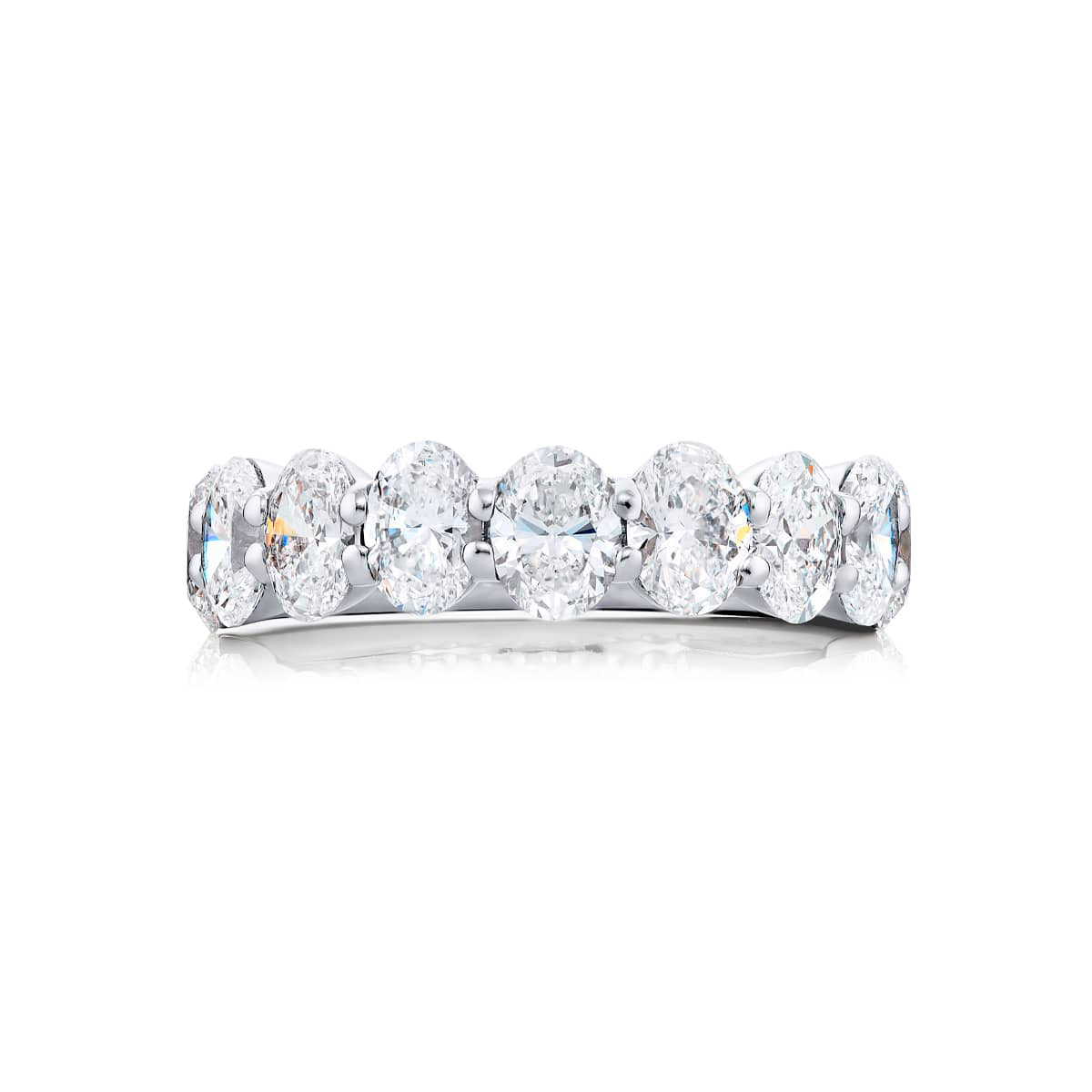 Platinum Oval Diamond Single-Row Band