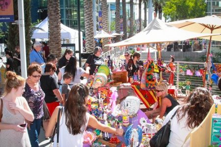 Booths and vendors at Dia De Los Muertos
