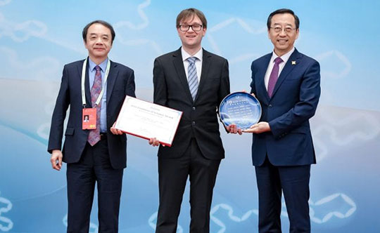 researchers with award