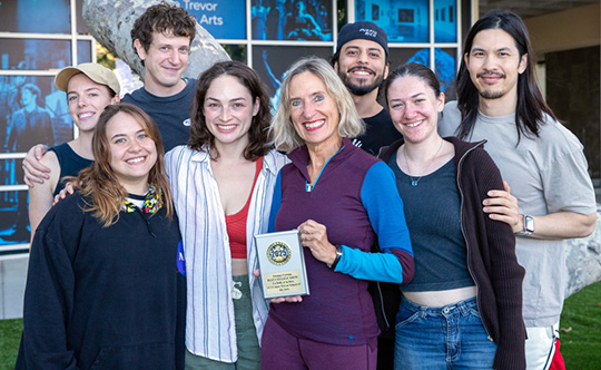  Annie Loui with the cast of La Belle et la Bête.