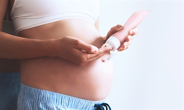 How To Reduce Stretch Marks During Pregnancy