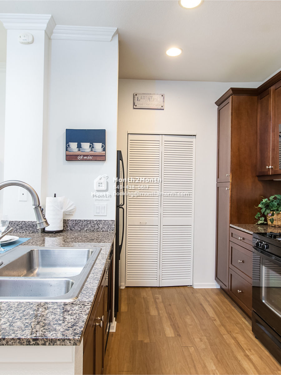 Portrait original scholarship 002