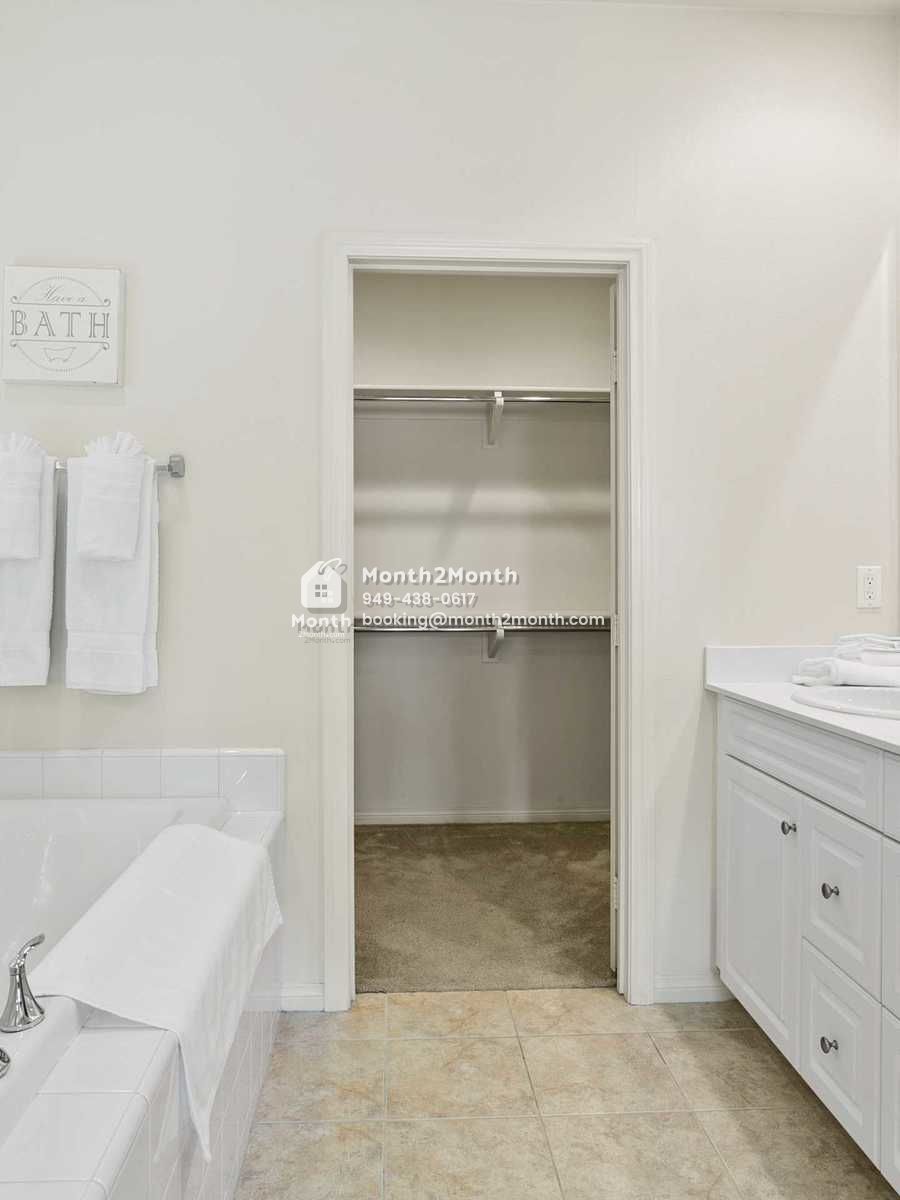 Portrait original 20230416212514 2cbb292e 021 brightpoppy