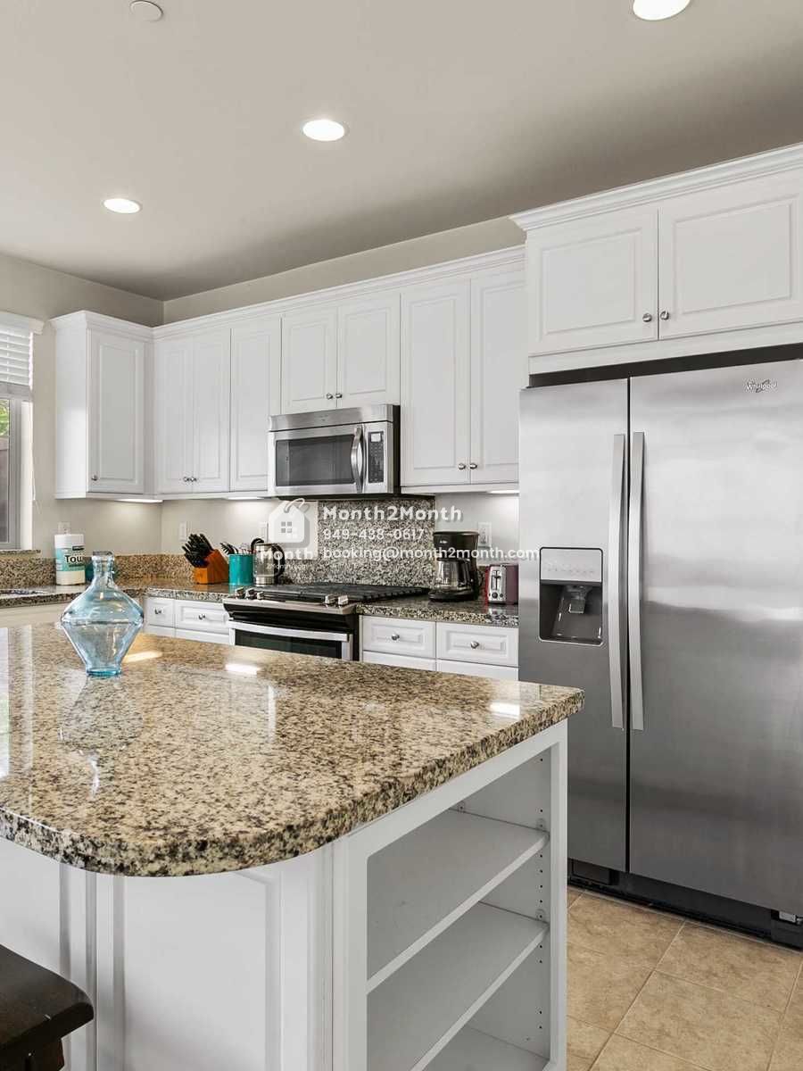 Portrait original 20230416212544 71a34909 021 brightpoppy