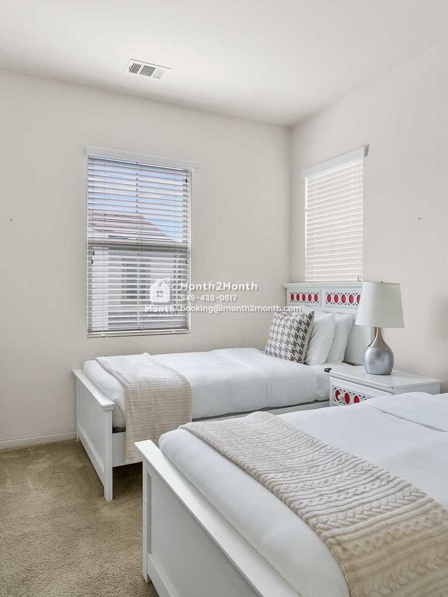 Portrait original 20230416212600 cc7f3c38 021 brightpoppy