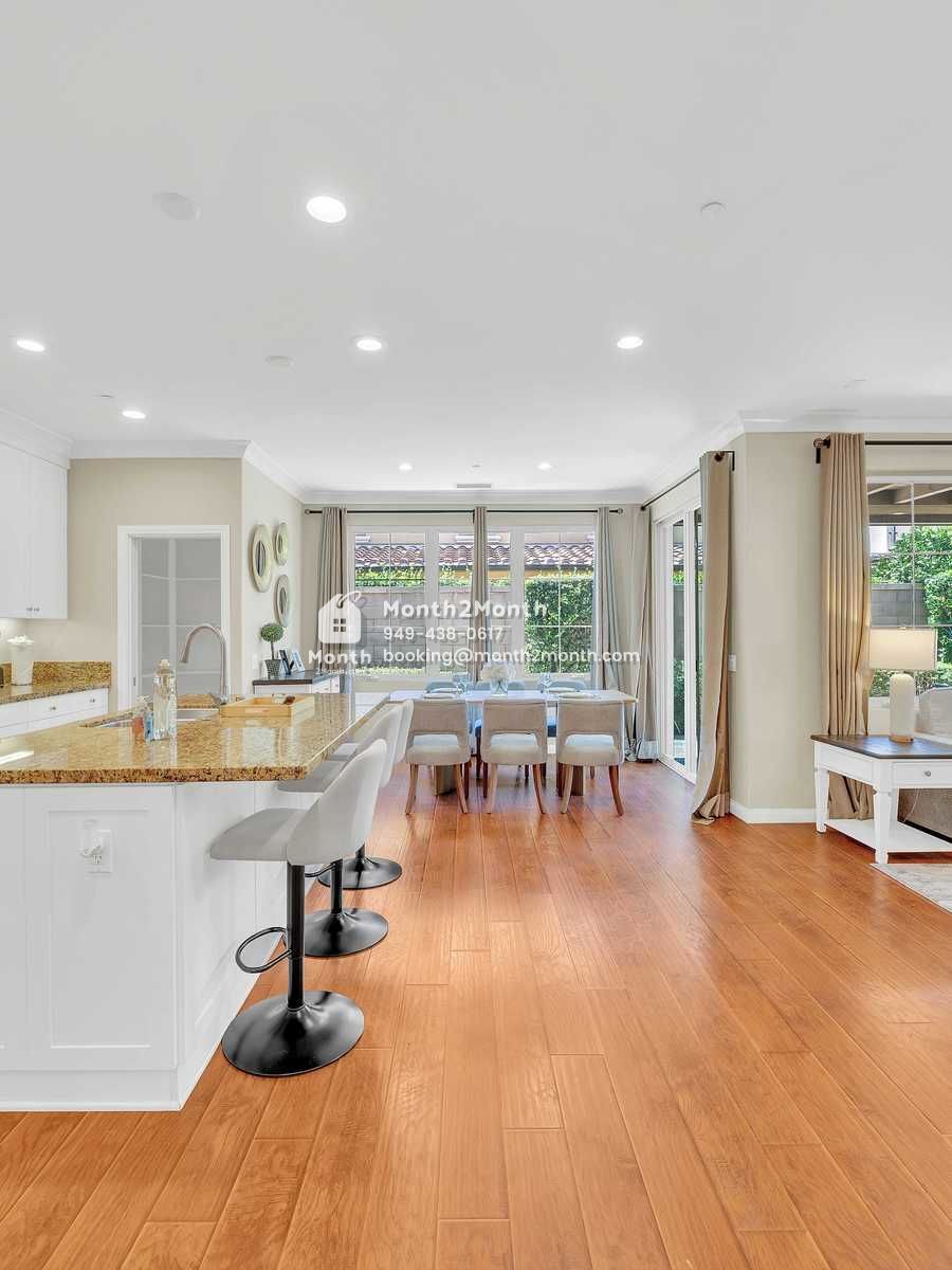 Portrait original 20250811004837 80a98173 indoor 07