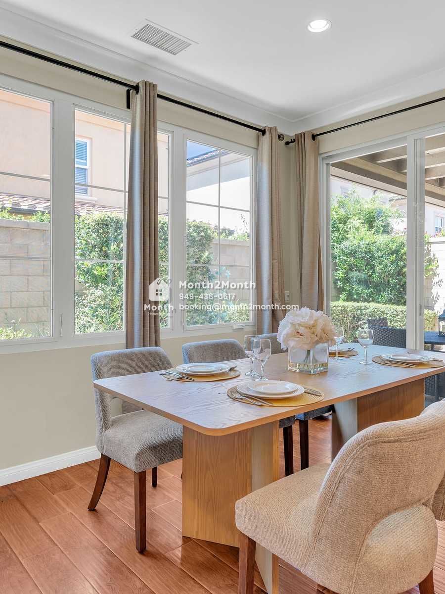 Portrait original 20250811005207 554e8187 indoor 24