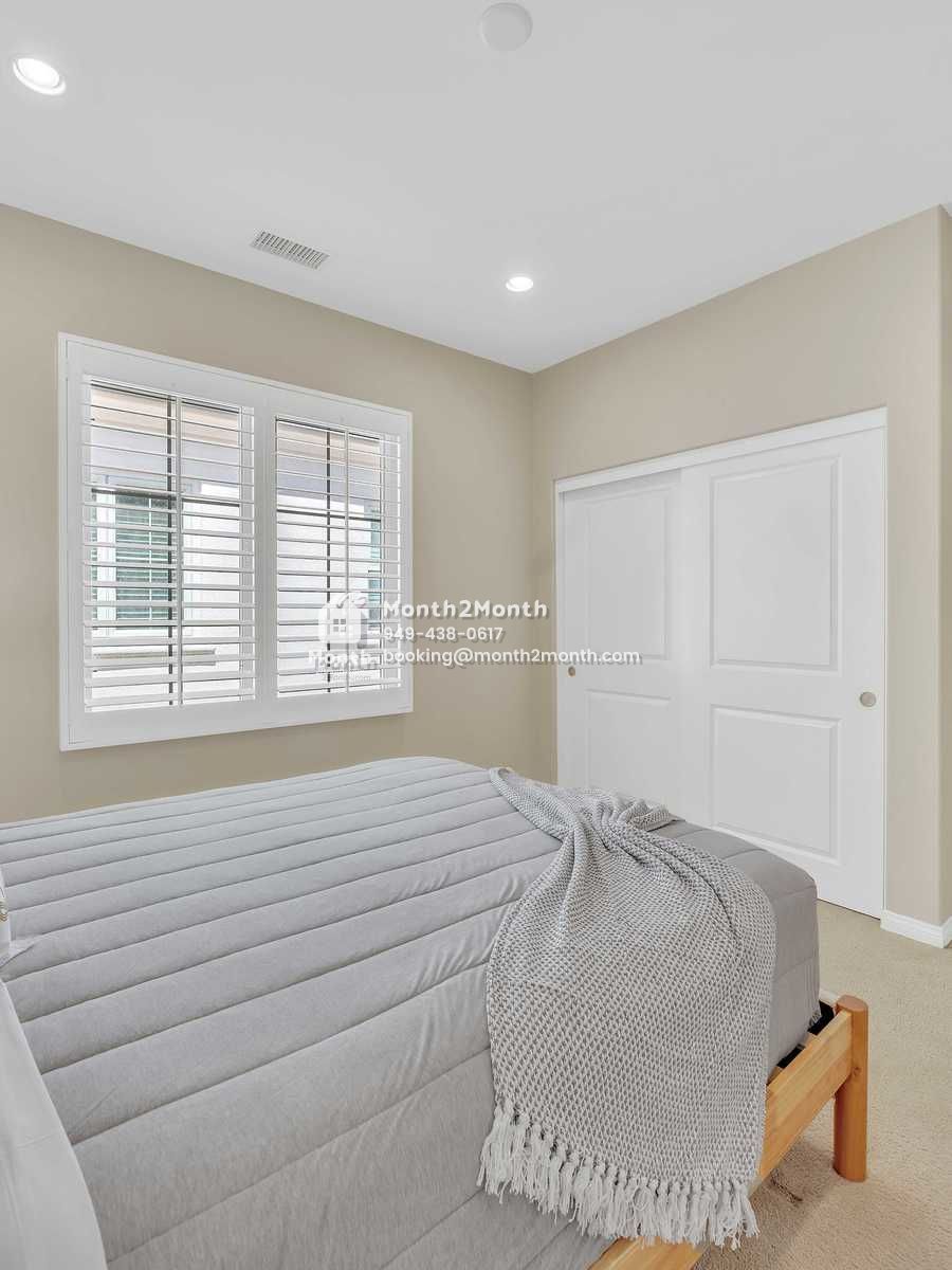 Portrait original 20250811005554 f86972c0 outdoor 05