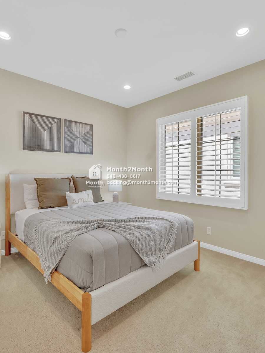 Portrait original 20250811005608 ada1db7e outdoor 05