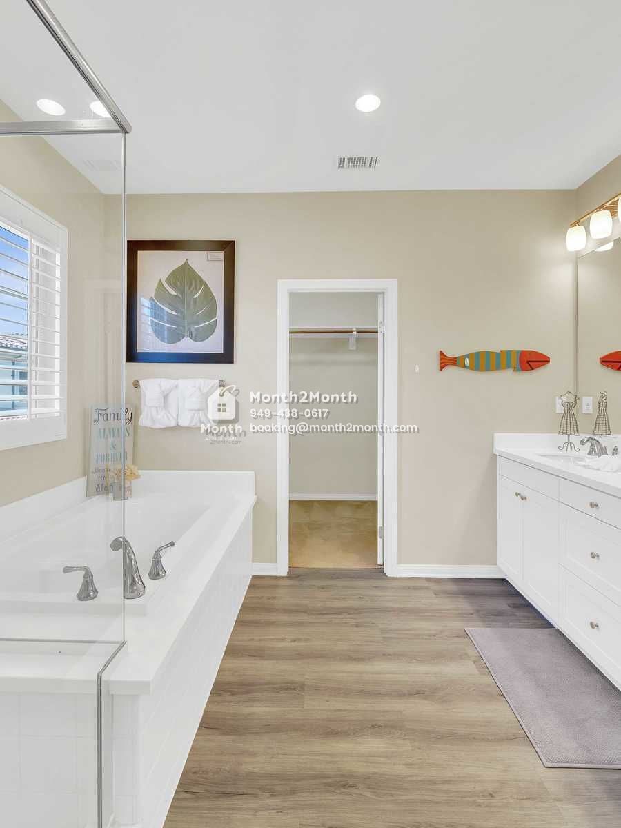 Portrait original 20250811005623 4e6515a4 outdoor 05