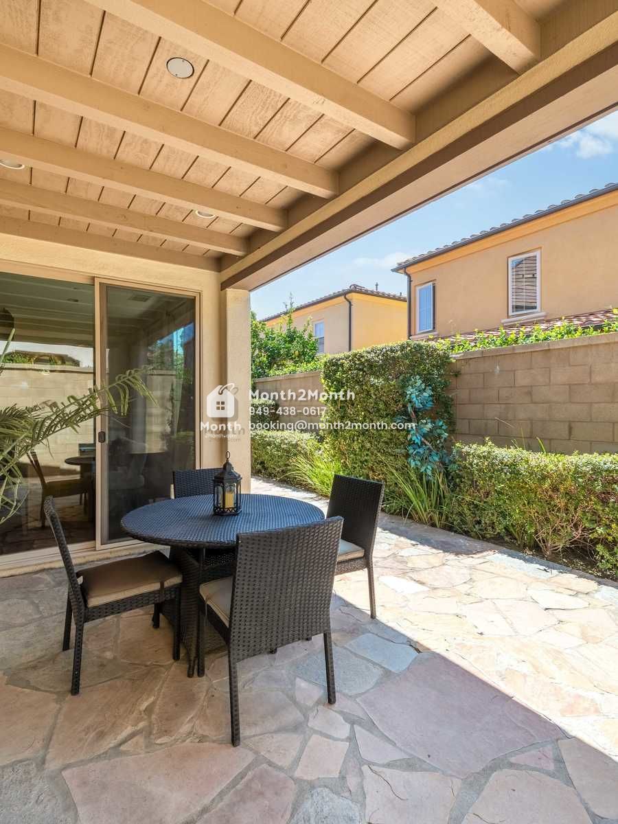 Portrait original 20250811005645 d31dec7c outdoor 05