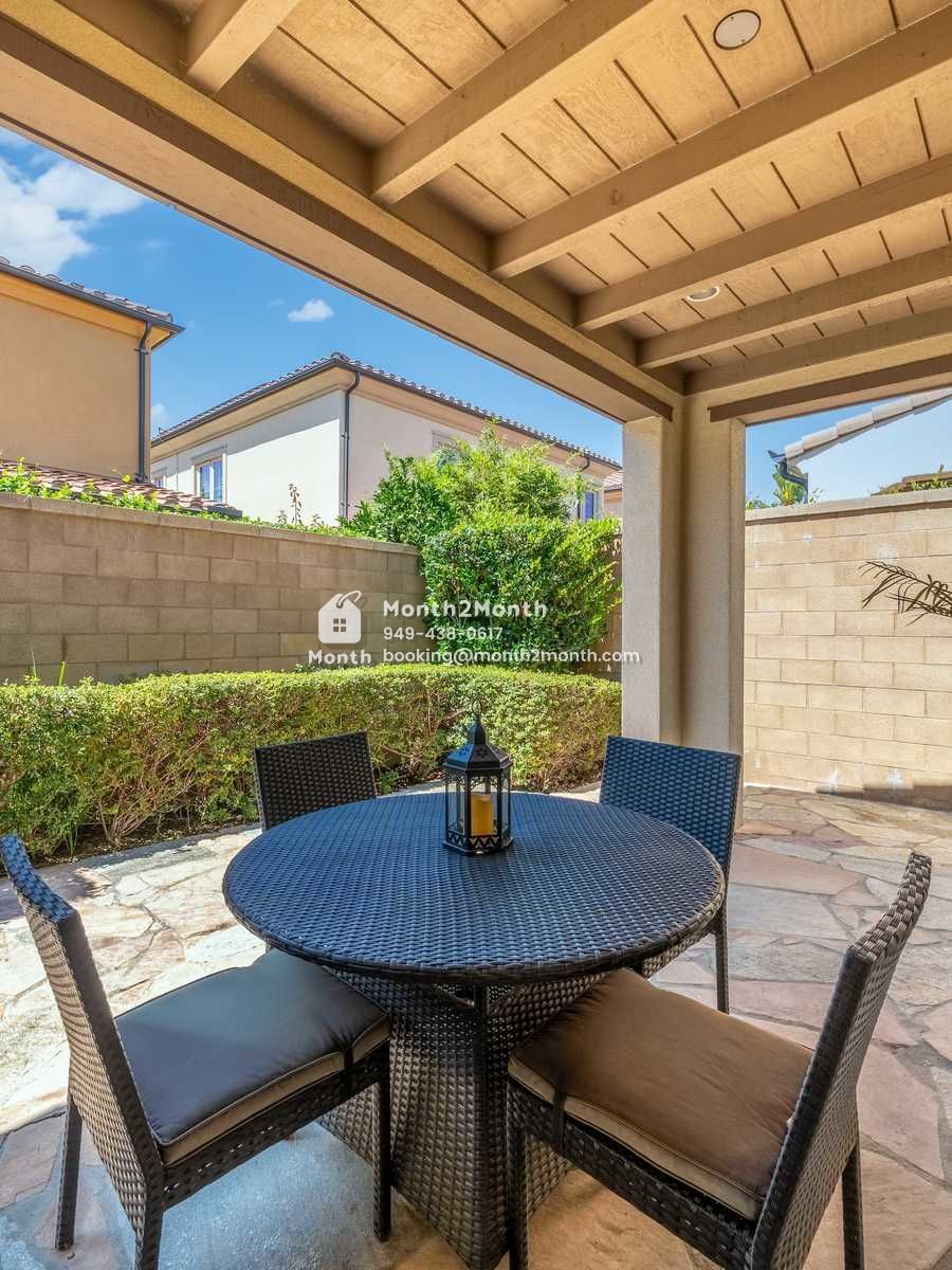 Portrait original 20250811005707 bb6ea294 outdoor 05